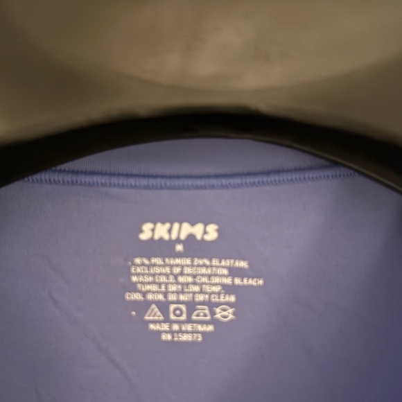 Fits everybody skims periwinkle shirt - Picture 2 of 3